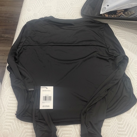 AYBL define long sleeve crop top - Picture 2 of 4